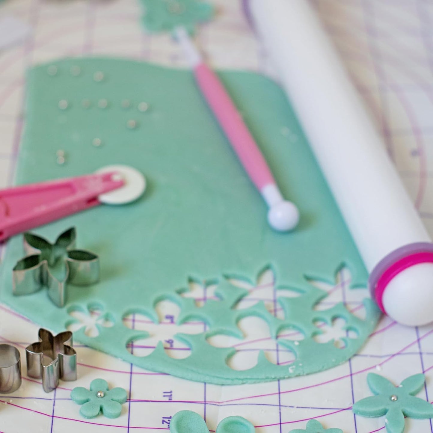 HARFINGTON Fondant Rolling Pin 13 Inch x 0.98 Inch Adjustable Guide Rings Non-Stick PP Plastic Fondant Roller Dough Roller Kitchen Decorating Tools for Cookie Pastry Pizza Clay