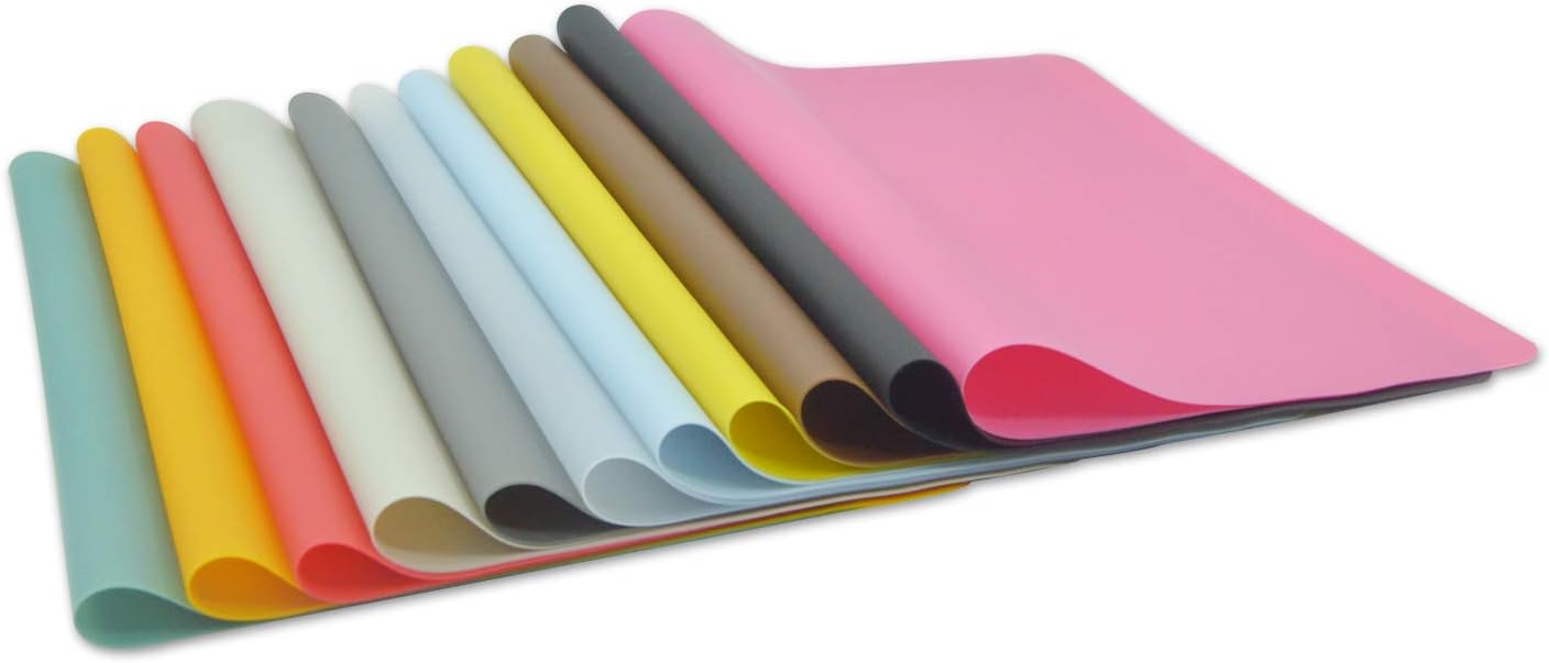 Silicone Placemats, Food-Grade Non-Slip Waterproof, Dining, Stain Resistant, Countertop Protector, Kitchen Counter Mat, Heat Resistant, Baking mat Dishwasher Safe (15.7x11.8Inch-4pack, Translucent)