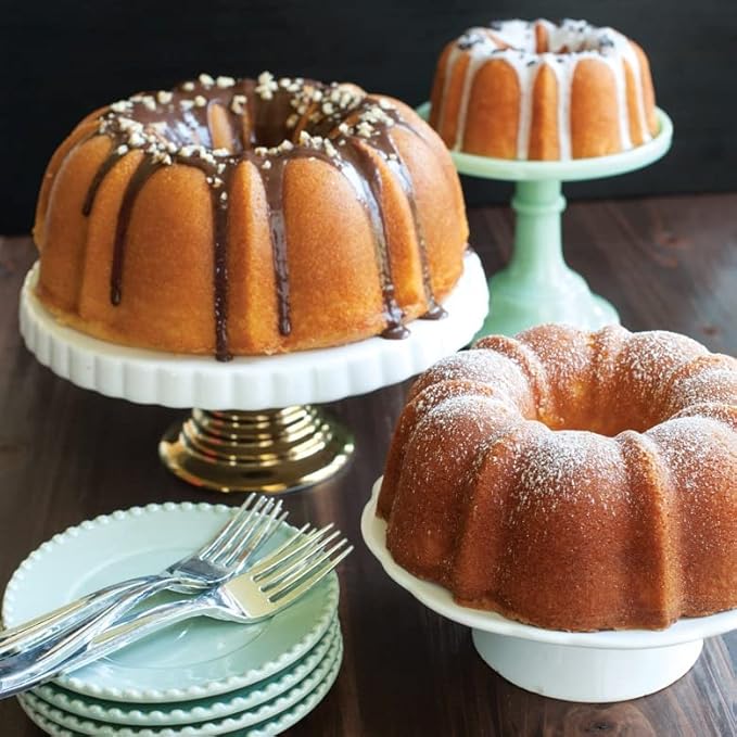 Nordic Ware Formed Bundt, 12 Cup, Glacier White