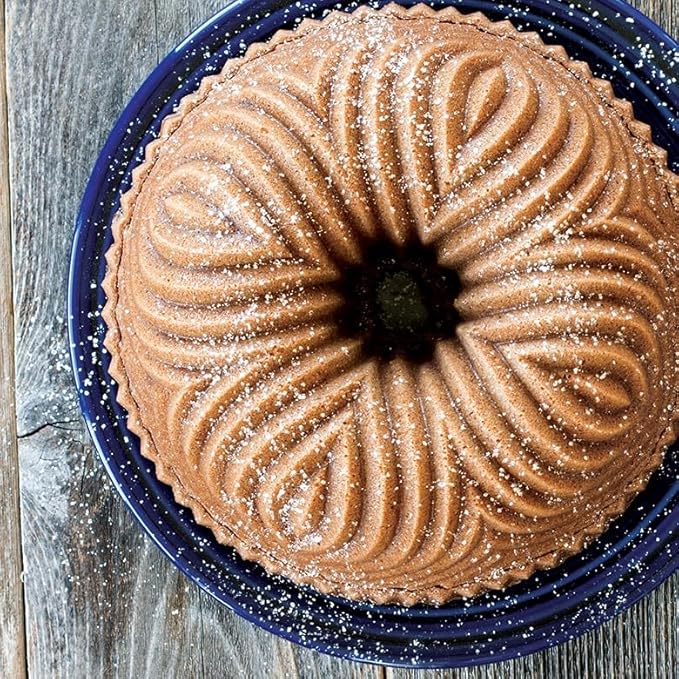 Nordic Ware Bavaria Bundt Pan, 10-Cup, Graphite