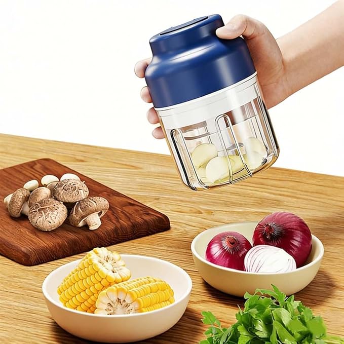 Household Electric Garlic Crusher, Electric Garlic Chopper, Mini Portable Veggie Chopper with 4/6 Stainless Steel Blades, Wireless Rechargeable Food Cutter for Garlic, Onion, Chili (Blue,320ML)